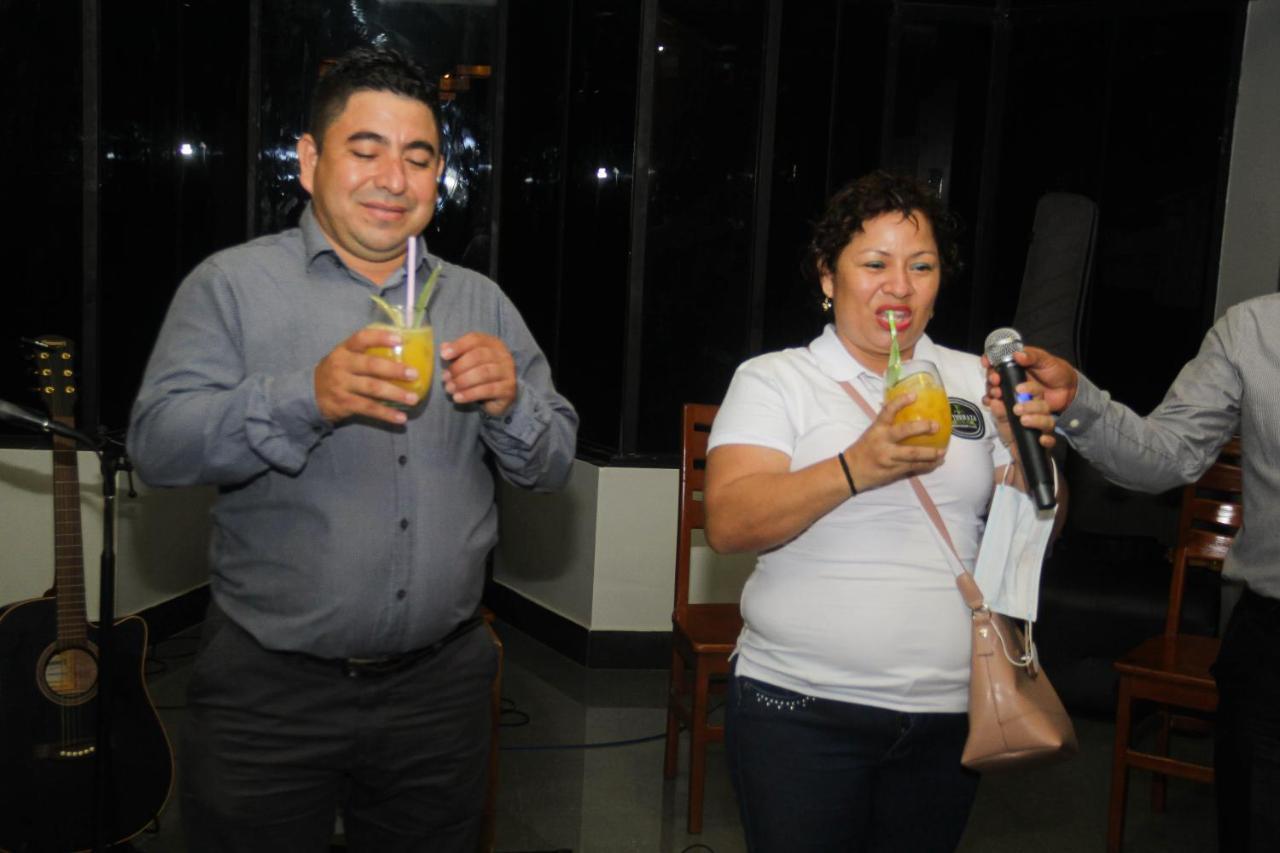 Hostal Puerto Terraza Yurimaguas Bagian luar foto